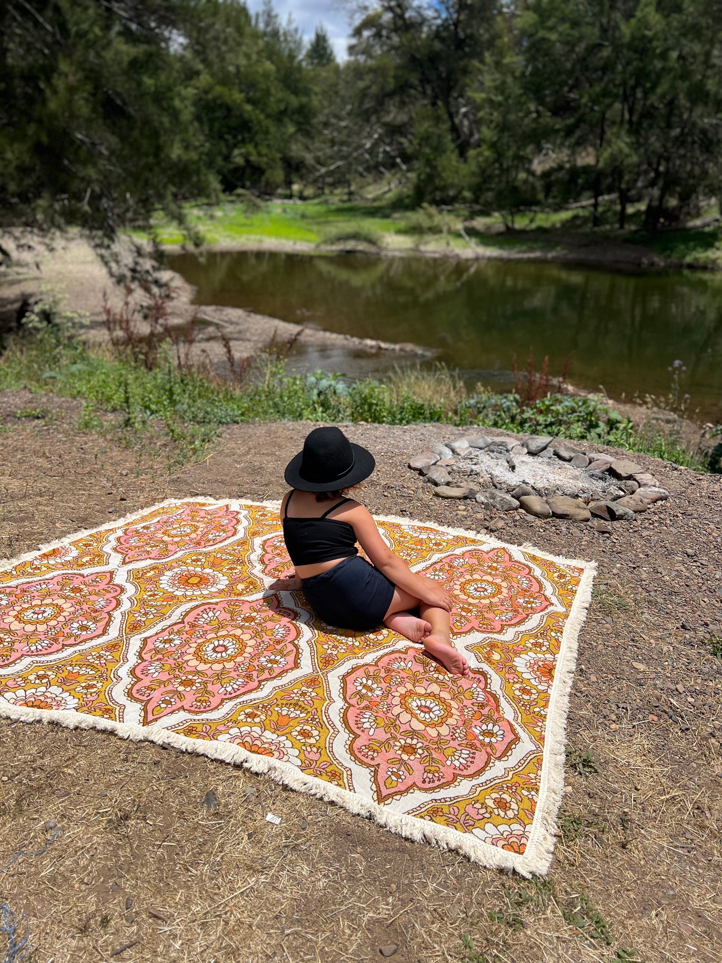 Retro Light Toned Cotton Rug/Blanket