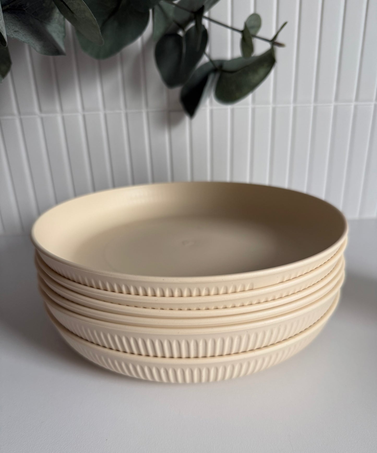 Wheat Straw Dinnerware Set (18 piece-Beige)