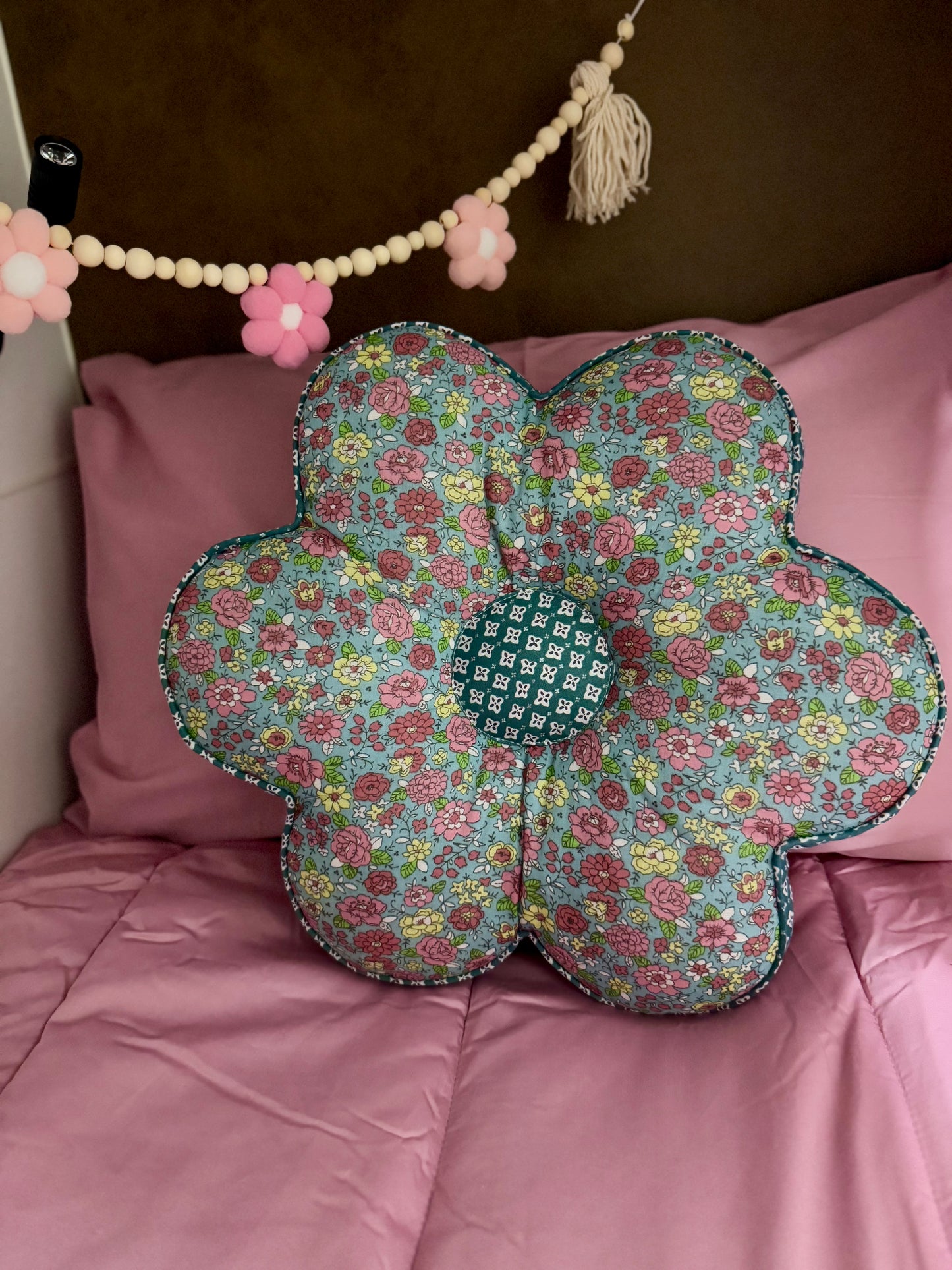 Sunday Flower Cushion