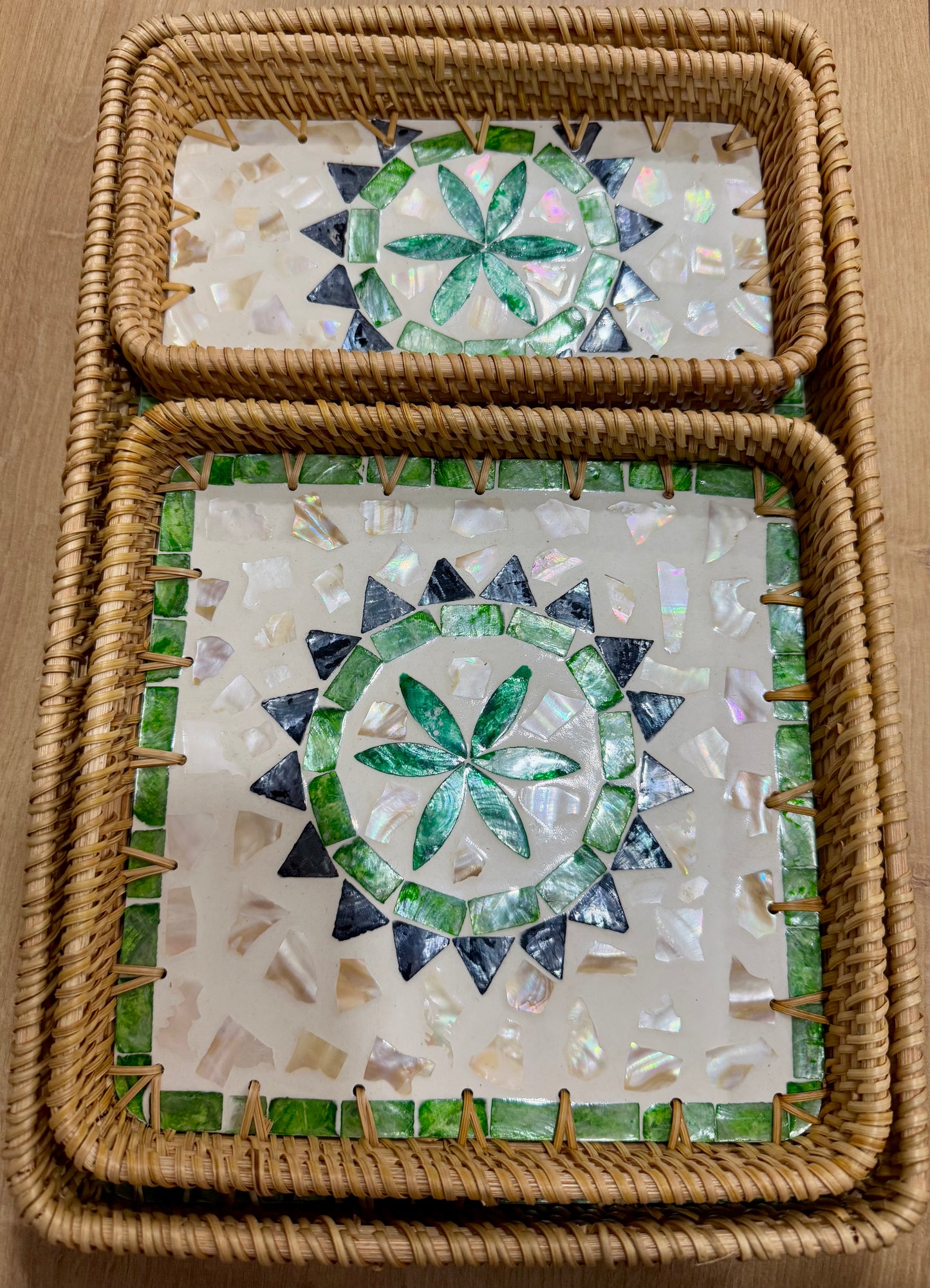The Mosaic Serving Set