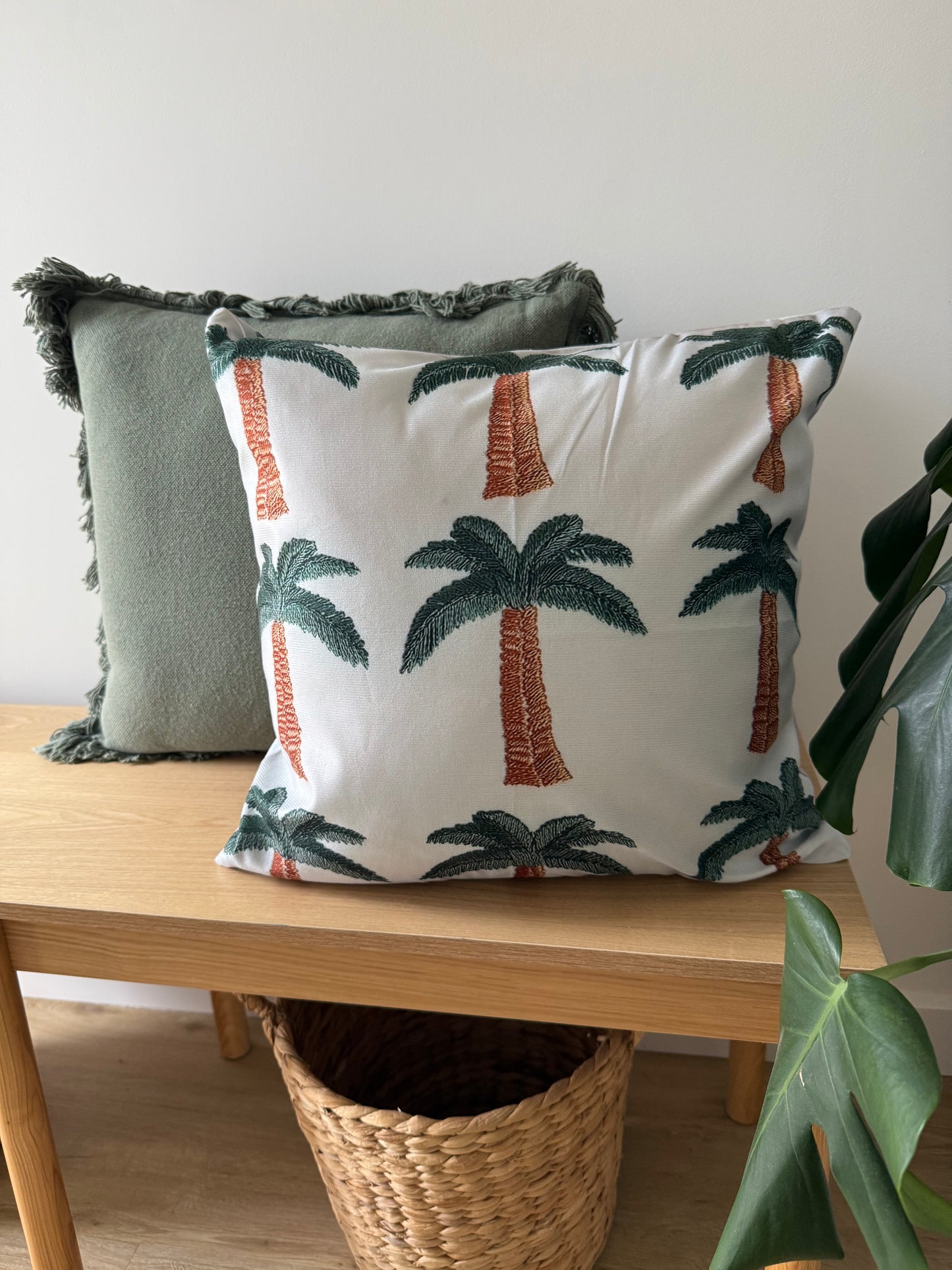 Cruz Cushion
