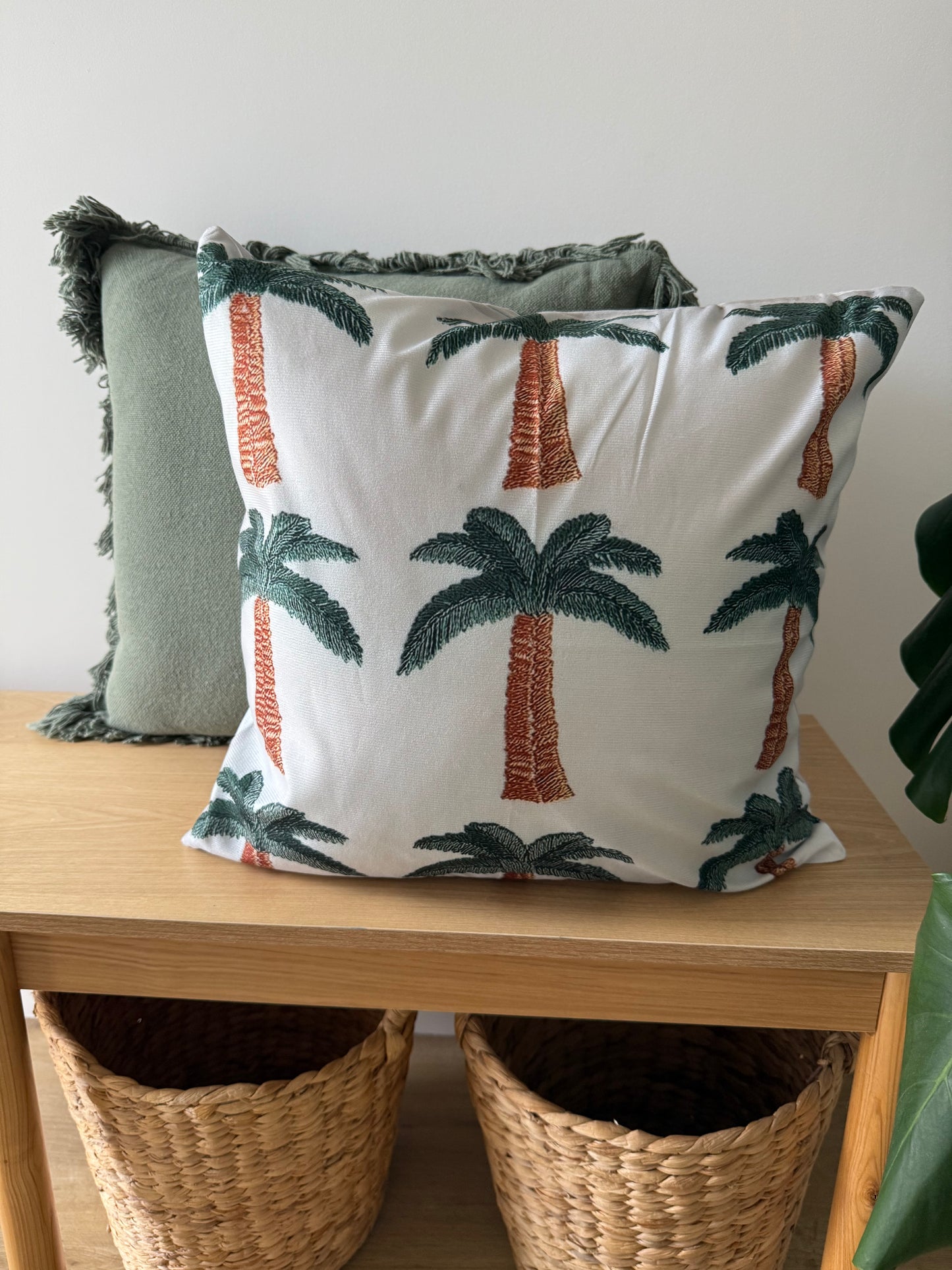 Cruz Cushion