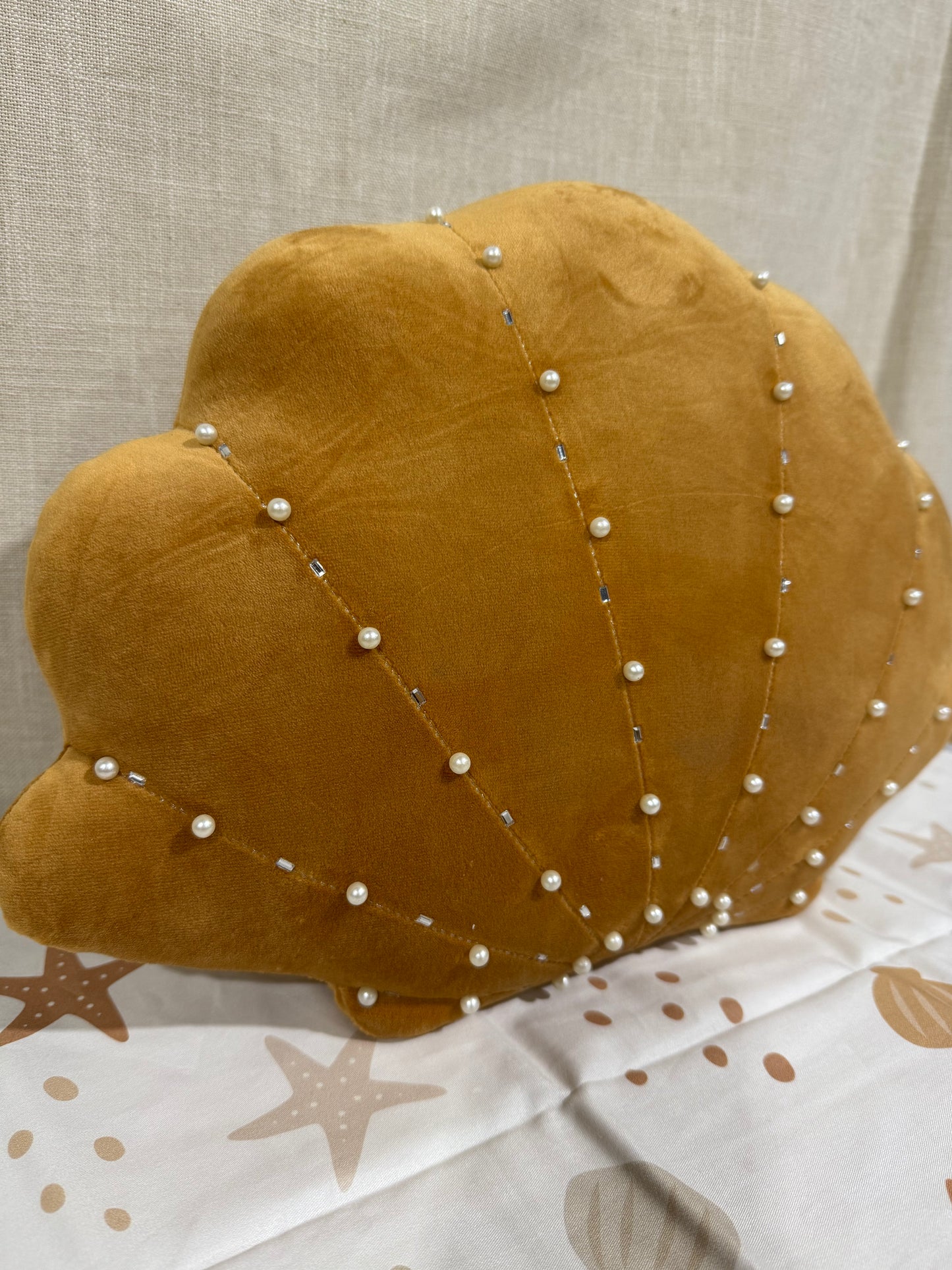 Shell Cushion