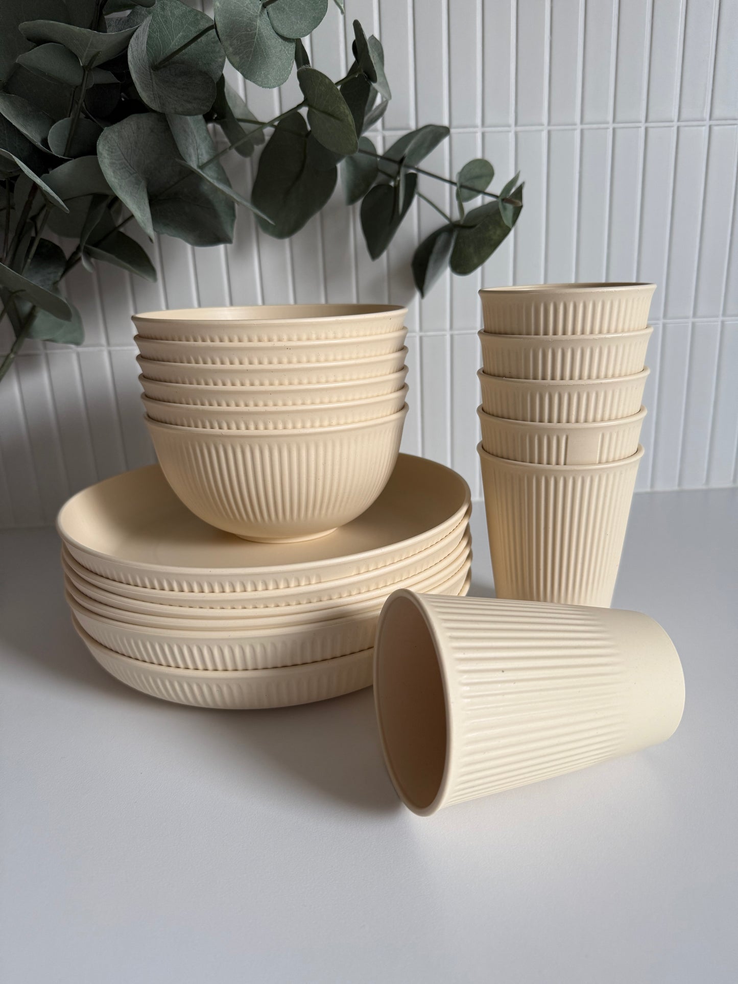 Wheat Straw Dinnerware Set (18 piece-Beige)
