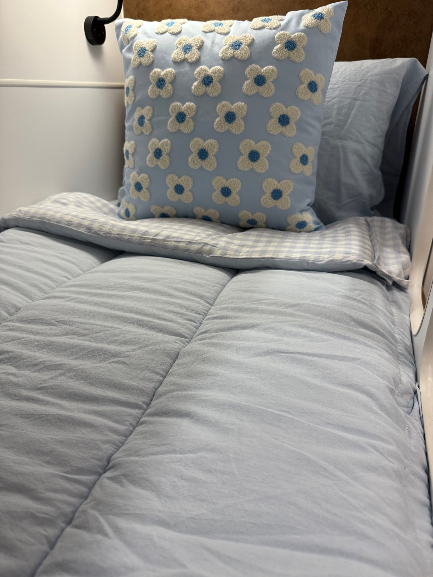 Quinn- Solid Cornflour Blue - Bunk
