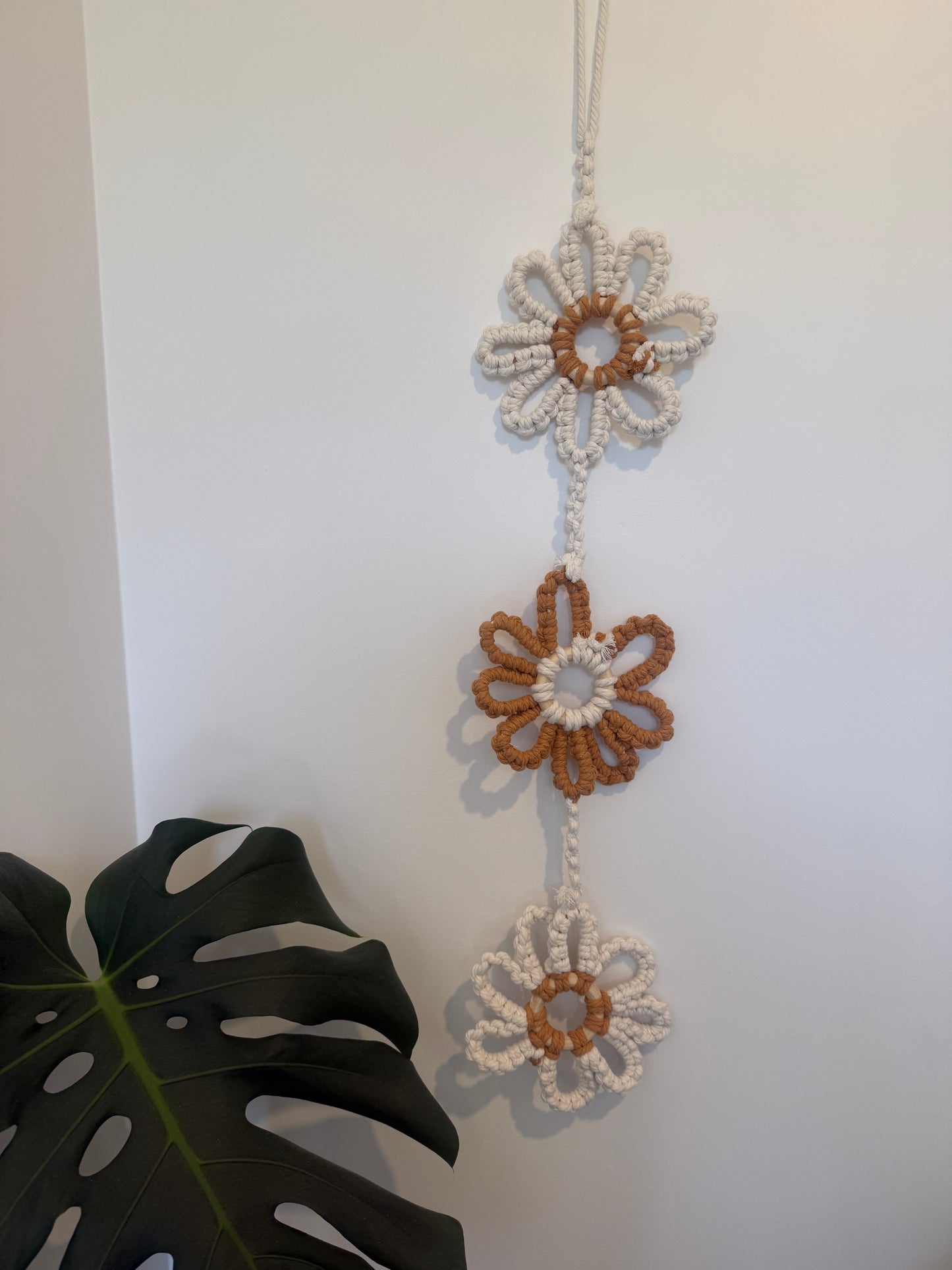 Macrame Daisy Wall Hanging