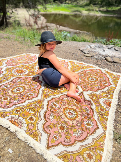 Retro Light Toned Cotton Rug/Blanket