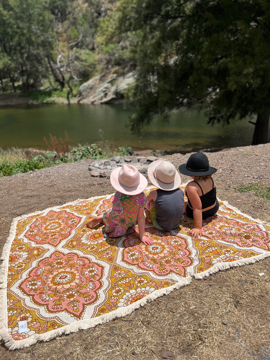 Retro Light Toned Cotton Rug/Blanket