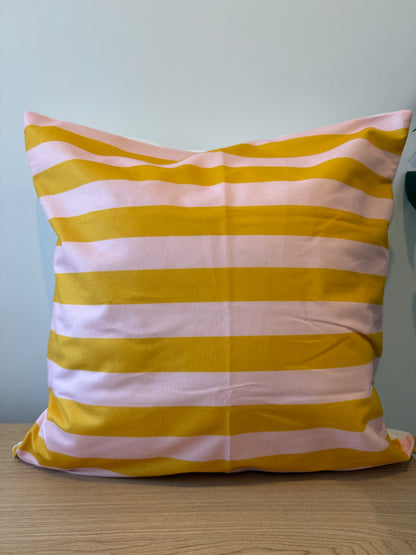 Willa Cushion