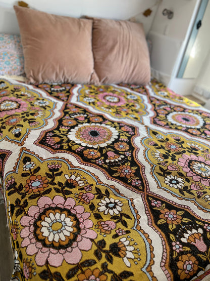 Retro Dark Toned Cotton Rug/Blanket