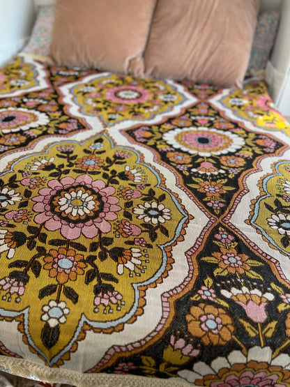 Retro Dark Toned Cotton Rug/Blanket