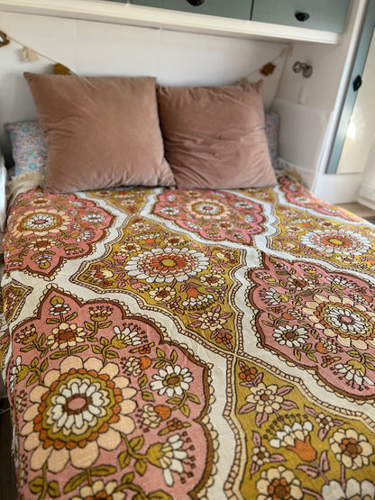 Retro Light Toned Cotton Rug/Blanket
